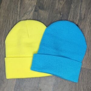 Men's women's beanie hat bundle